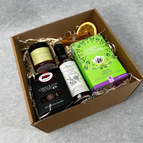 Mały zestaw z herbatą