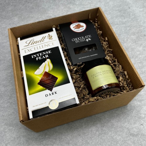 Zestaw w pudełku ze świecą