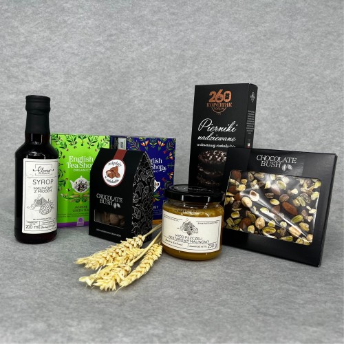 Zestaw z herbatą i piernikami