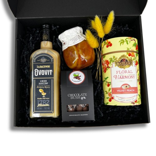 Wielkanocny zestaw z likierem jajecznym